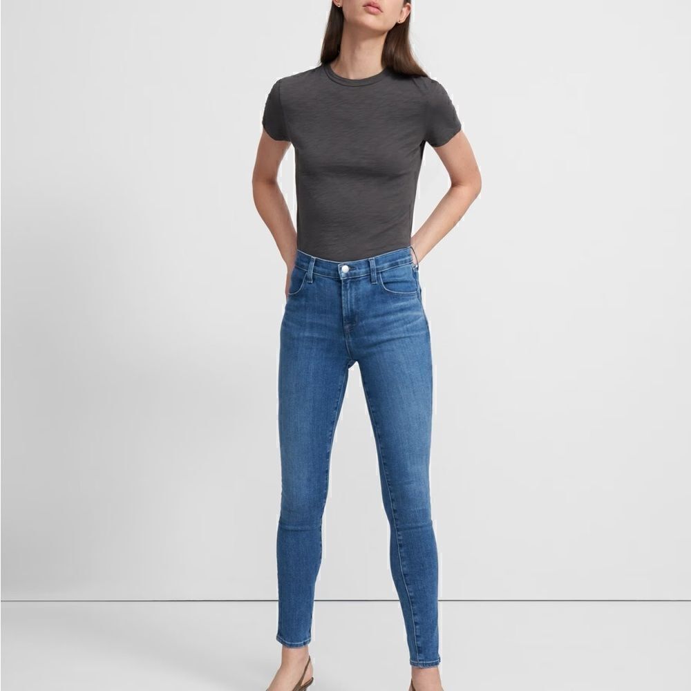 J Brand | Maria High-Rise Skinny Jean in Comfort Stretch in Ingenue | 27 - Picture 3 of 10